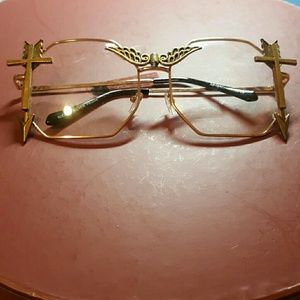 Custom glasses